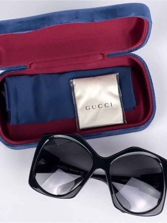 Gucci Accessories - Gucci Black Oversized Fashion Sunglasses